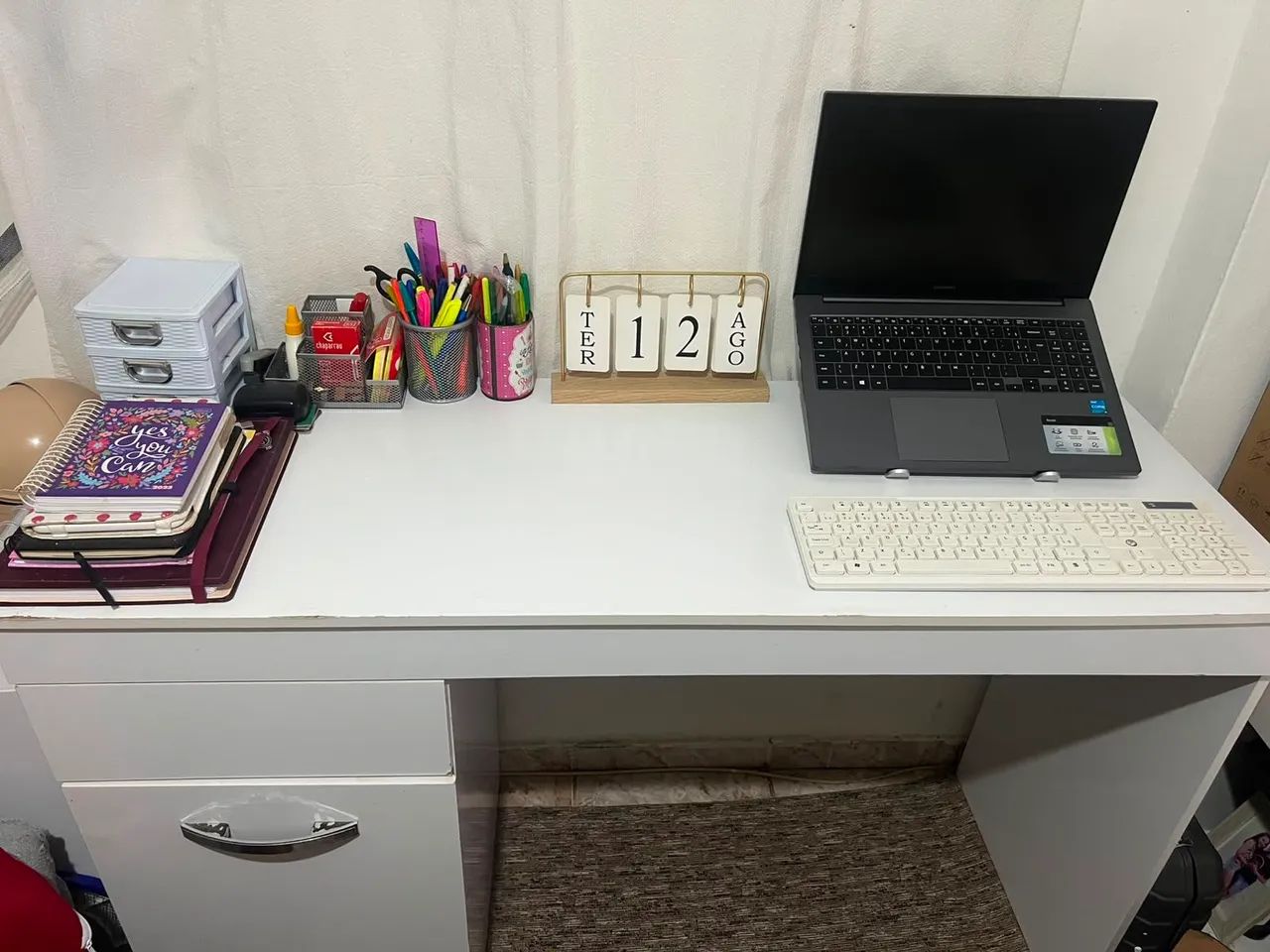 Mesa de trabalho e estudos - Foto 4