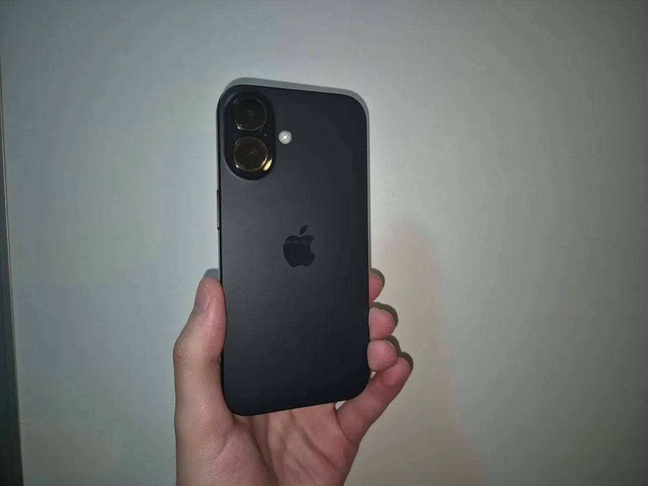 IPHONE 16 | 126 GB | PRETO - Foto 2