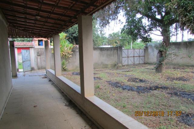 Chácara plana e murada, 2 casas, condução a 150 metros, favor ler o texto!! - Foto 7