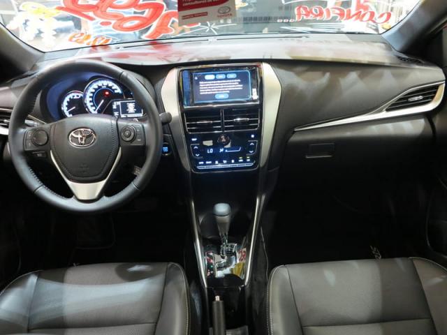 TOYOTA YARIS HATCH XLS AT 19/20 - Foto 11