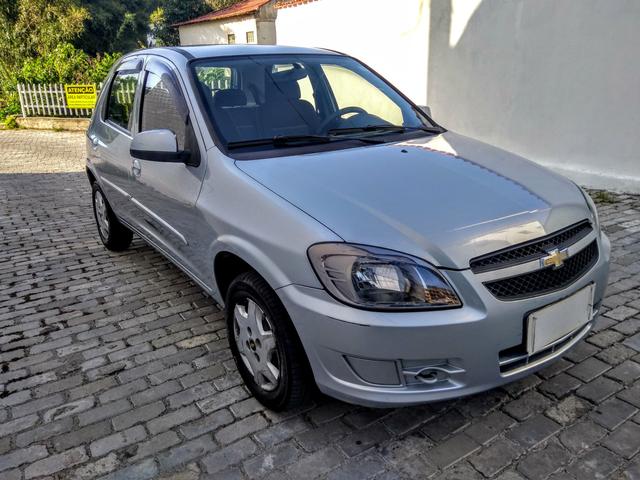 Celta 1.0 LT Flex 2012 com 67.000 km