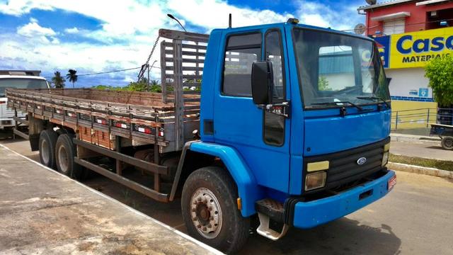Caminhão Ford cargo