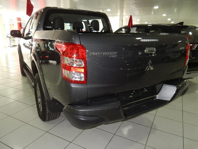 Mitsubishi L200 Triton Sport HPE-S Couro Xenon Conheça o Mit Facil e Desafio Casca Grossa - Foto 5