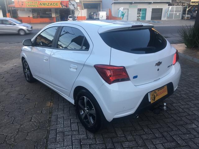 Onix LTZ 1.4 2017 lindo carro - Foto 6