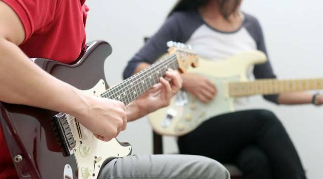 Aulas de Guitarra e baixo