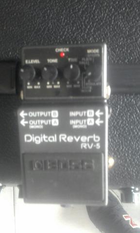 Boss Rv 5 pedal reverb top