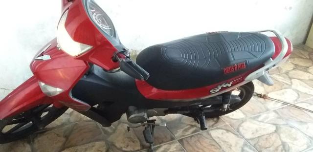 Vendo moto traxx 50tinha 2.500 fone: - Foto 2