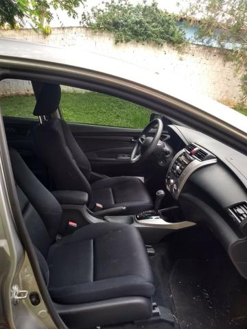 Automóvel - Foto 4