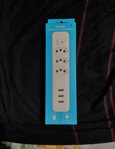 Extensão antiestática com saída USB com carga rápida