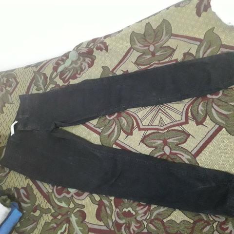Calça Jeans 34 preta - Foto 2