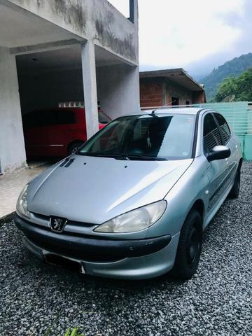 Peugeot 206. 2004