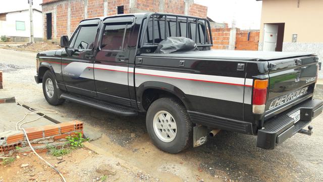 Vende-se Chevrolet D20 cabine dupla - Foto 2