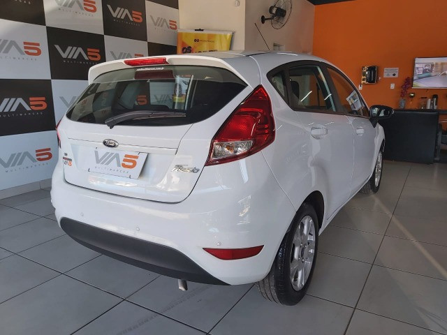 Ford Fiesta automático 2014/2015 - Foto 2
