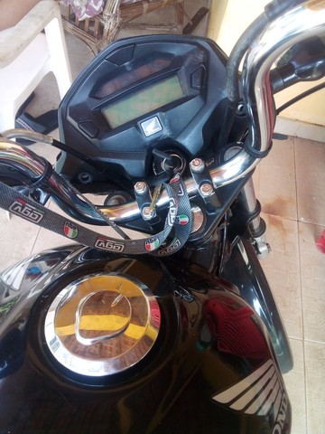 VENDO MOTO HONDA