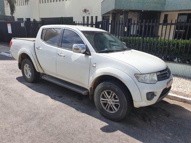 L200 TRITON HPE 2014 4X4 AUTOMÁTICA DIESEL