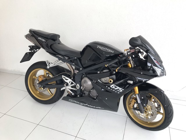 TRIUMPH DAYTONA 675 2009 ZERADA SEM DETALHES