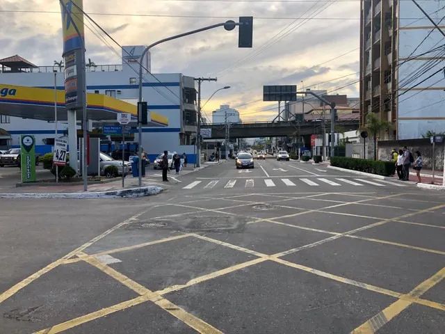 Loja Comercial champangnat X Hugo Musso (leia a descrição) - Foto 3