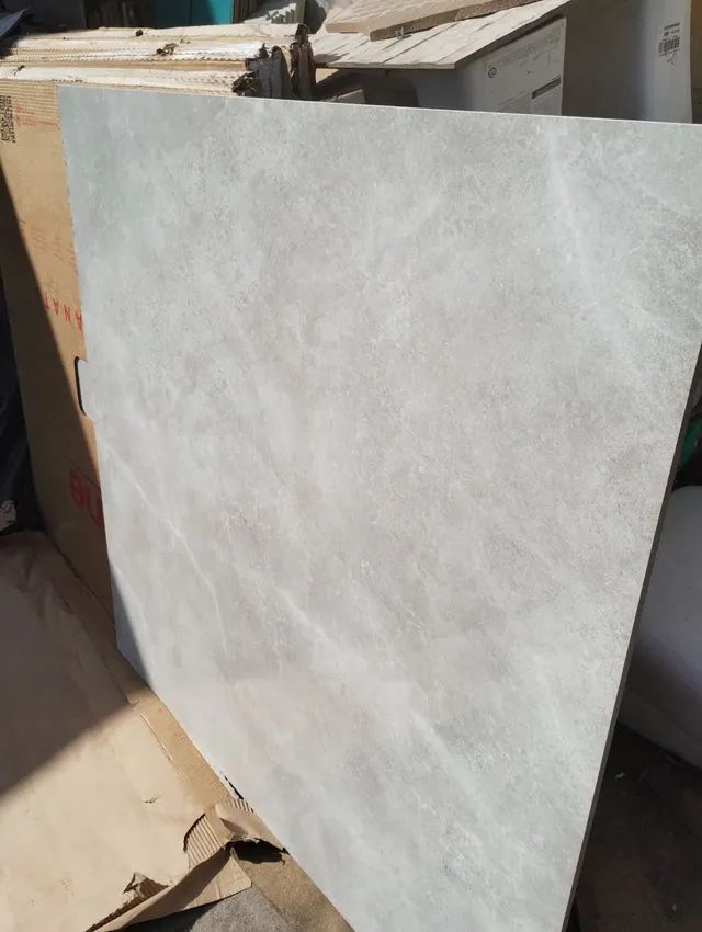 Porcelanato polido dólmen cinza 120x120 Eliane  - Foto 4