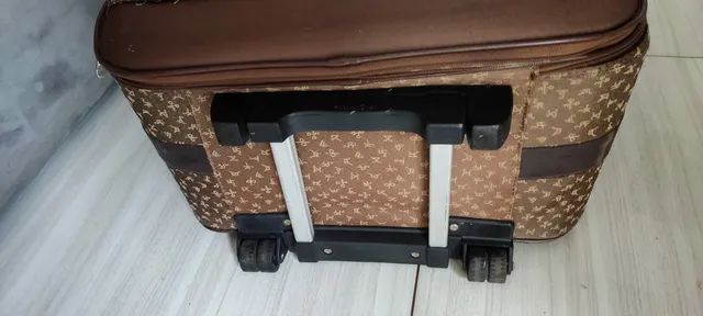 Mala primícia gigante<br>0.37 profundidade<br>0,54 largura<br>0,80 altura <br>R$200 - Foto 2