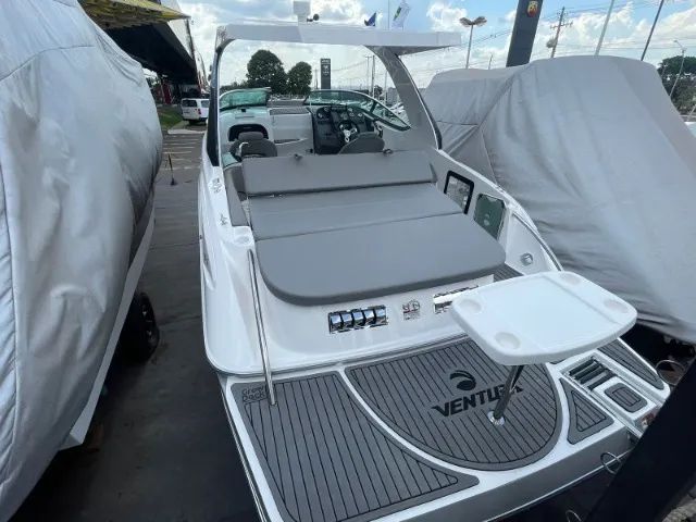 Ventura V265 (27pés) 2026 c/ TETO-   Ñ Focker Nx Phantom NHD Triton - Foto 4