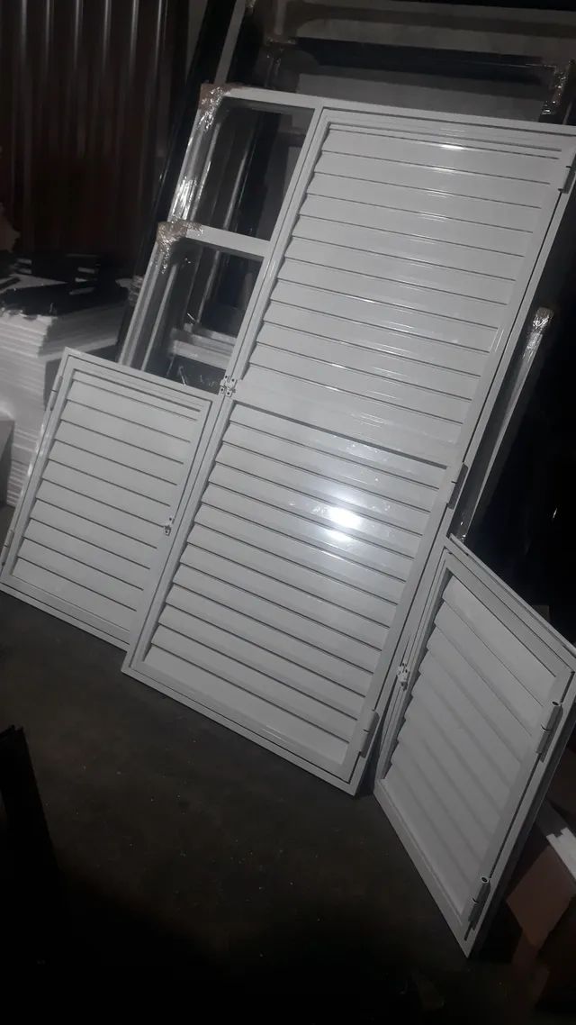 Portinhola de alumínio veneziana ventilada, sob medida, linha suprema, branca,preto fosco - Foto 4