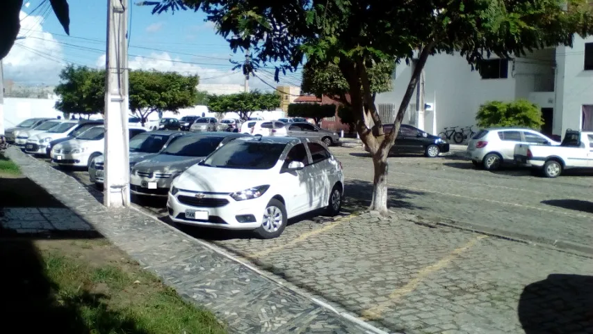 No Sobradinho, Condomínio fechado no J.J. Lopes de brito, Apartamento com 2\4, Suíte