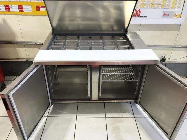 Balcão refrigerado Macom 