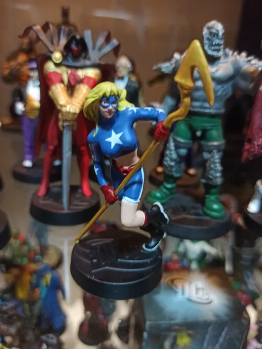 Miniaturas Eaglemoss Stargirl Dc