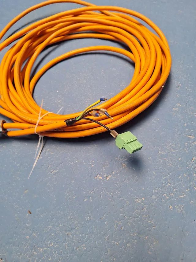 Cabo de energia para automação e alimentação de servo motor ou servo drive.