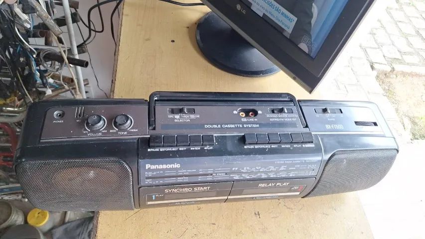 Boombox Panasonic anos 80 Funciona tudo 127V ótimo estado 189,00 Pix - 2709 - Foto 2