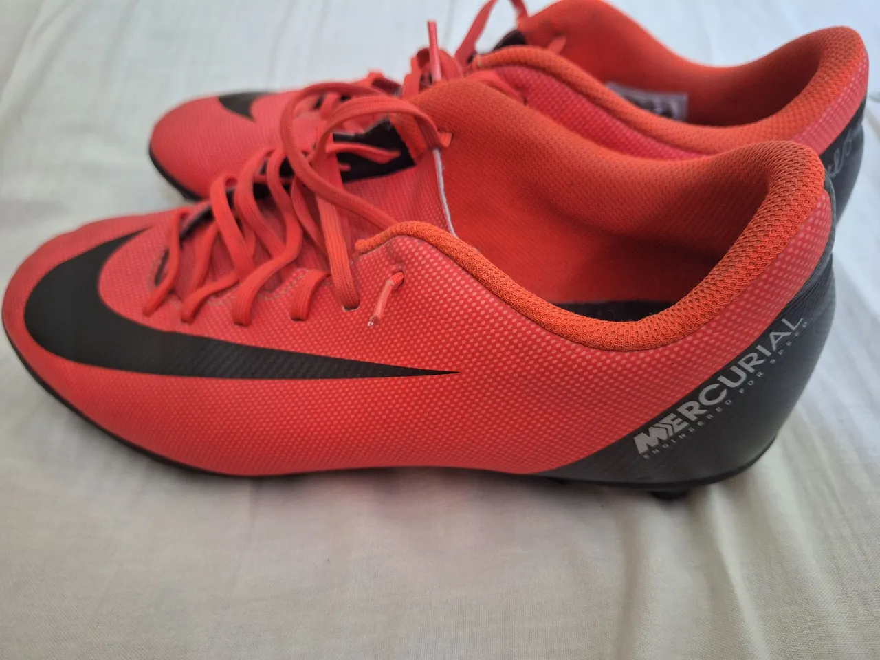 Chuteira de Campo mercurial engineered for speed