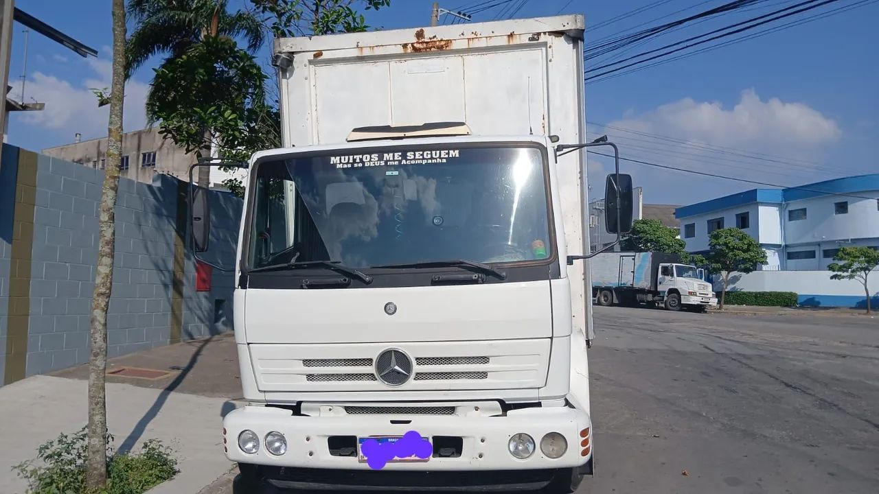 Mercedes 1718 toco ano 2009