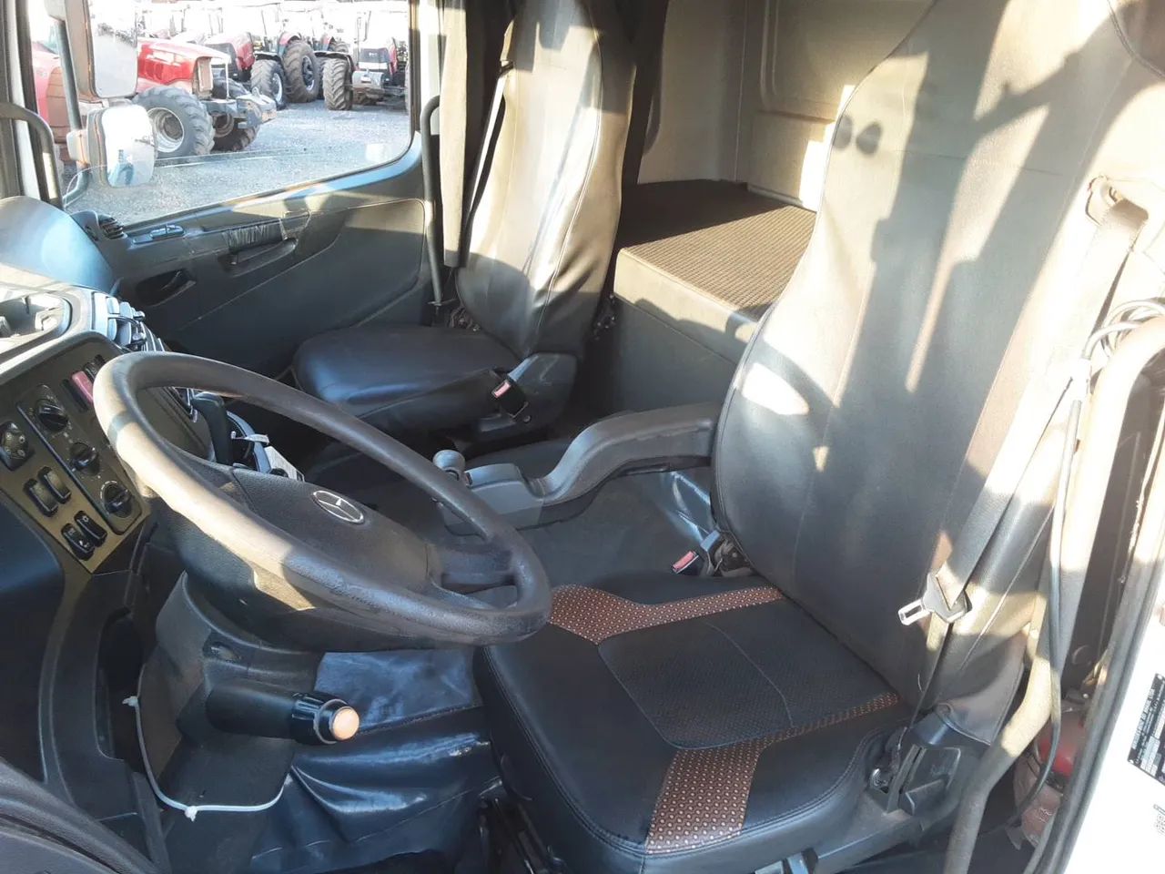 Mercedes-Benz Axor 3344 6X4 E5 2019/2020 - Foto 7