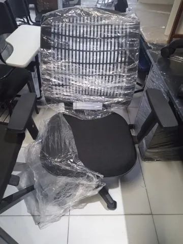 Cadeira giratória diretor UNIQ - Foto 4
