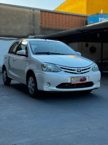 Toyota Etios XS 1.5 2016 Completo