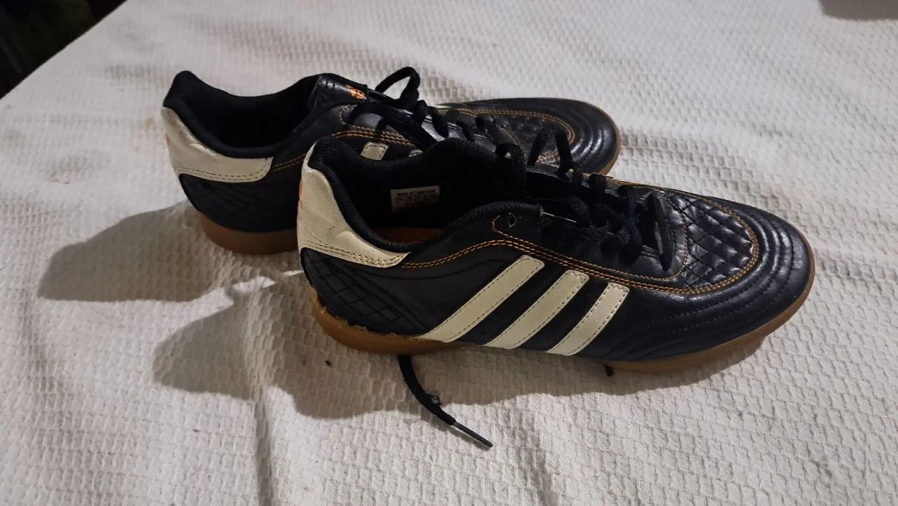 Tênia futsal adidas 