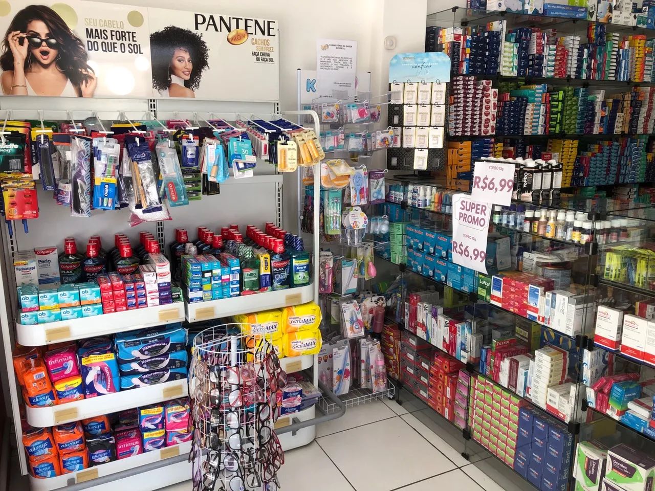 Prateleiras, gôndolas e balcão em vidros - Foto 4