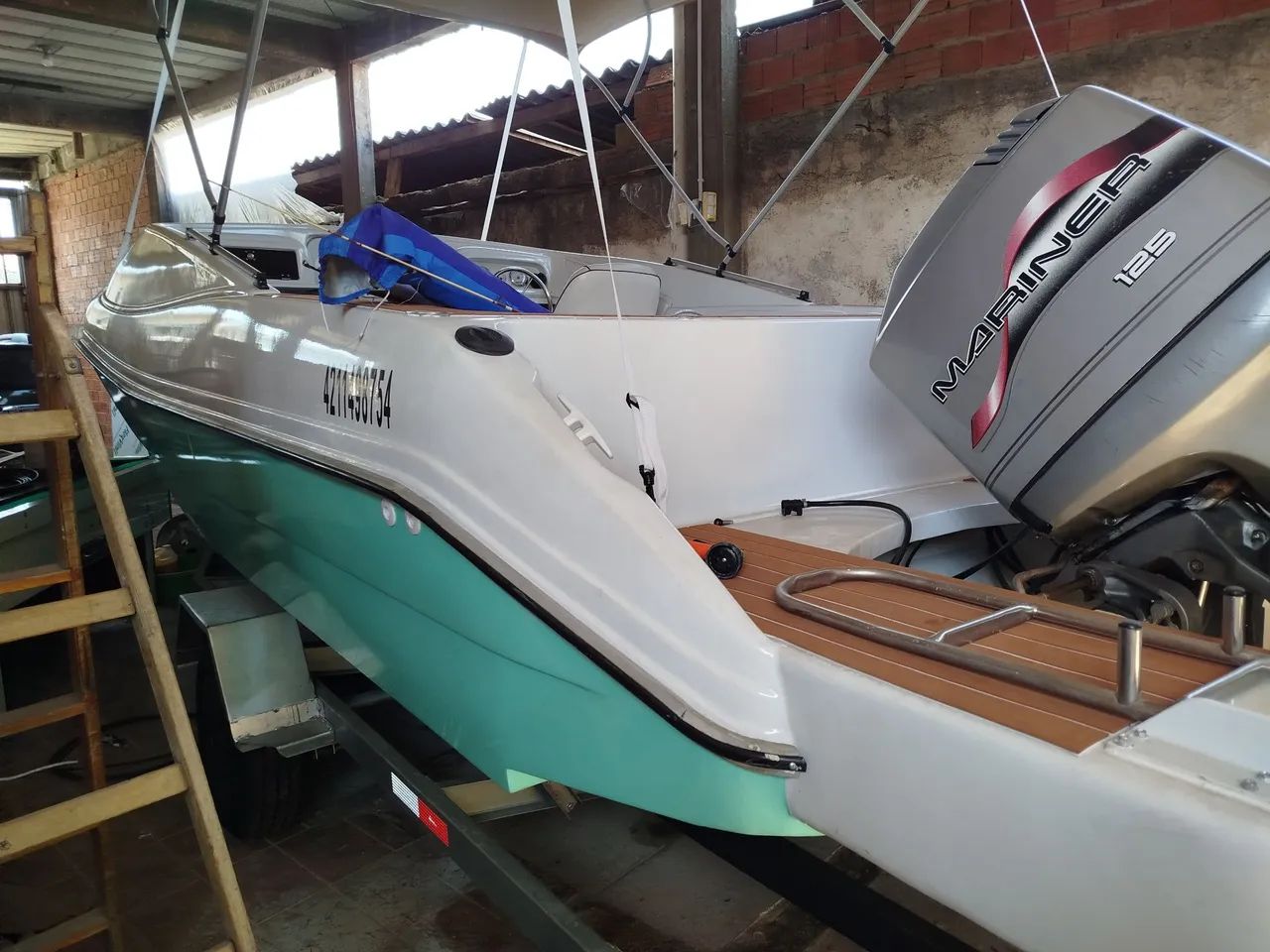 Lancha 22 pes cabinada  - Foto 4