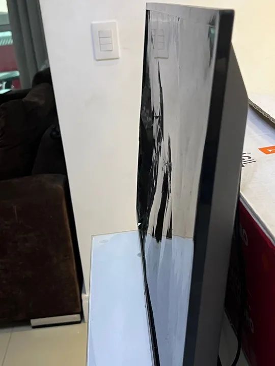 TV LCD 32 polegadas com tela trincada - Foto 4