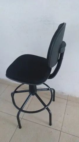 Cadeira Caixa Reformada - Foto 2