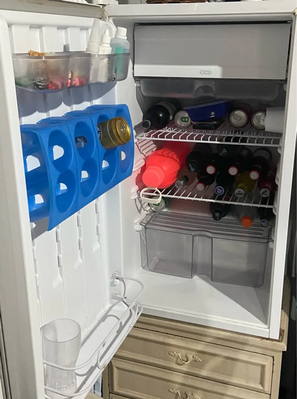 Frigobar Compacto - Ideal para Bebidas e Lanches