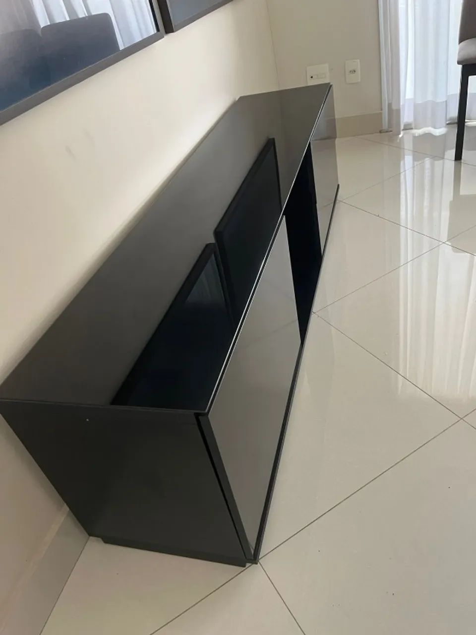 Rack preto com tampo de vidro - 1,80m  - Foto 4