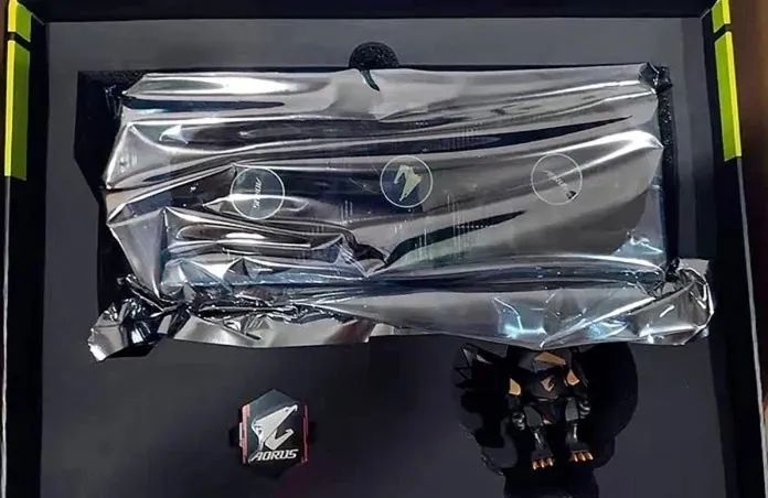 RTX AORUS 3080 XTREME - Foto 2