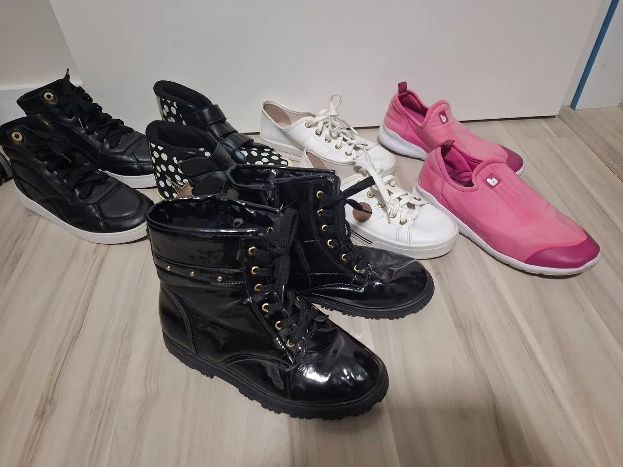 Lote de tênis número 35 