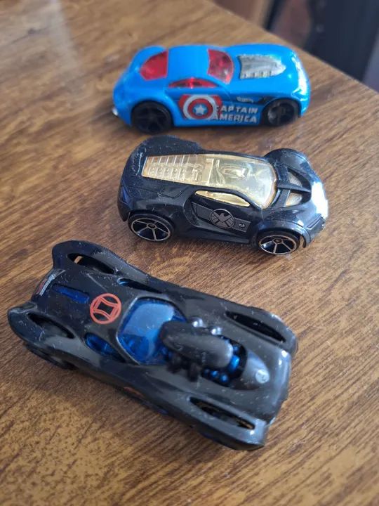 3 Carros Hot Wheels - Coleção Avengers - Foto 2
