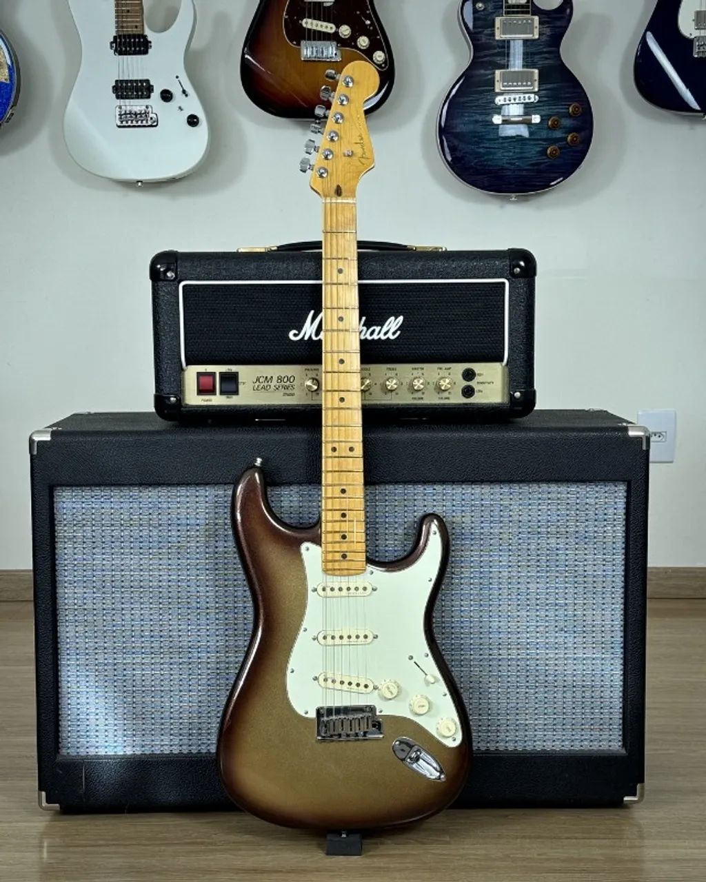 Guitarra Fender American Ultra Stratocaster® Mochaburst