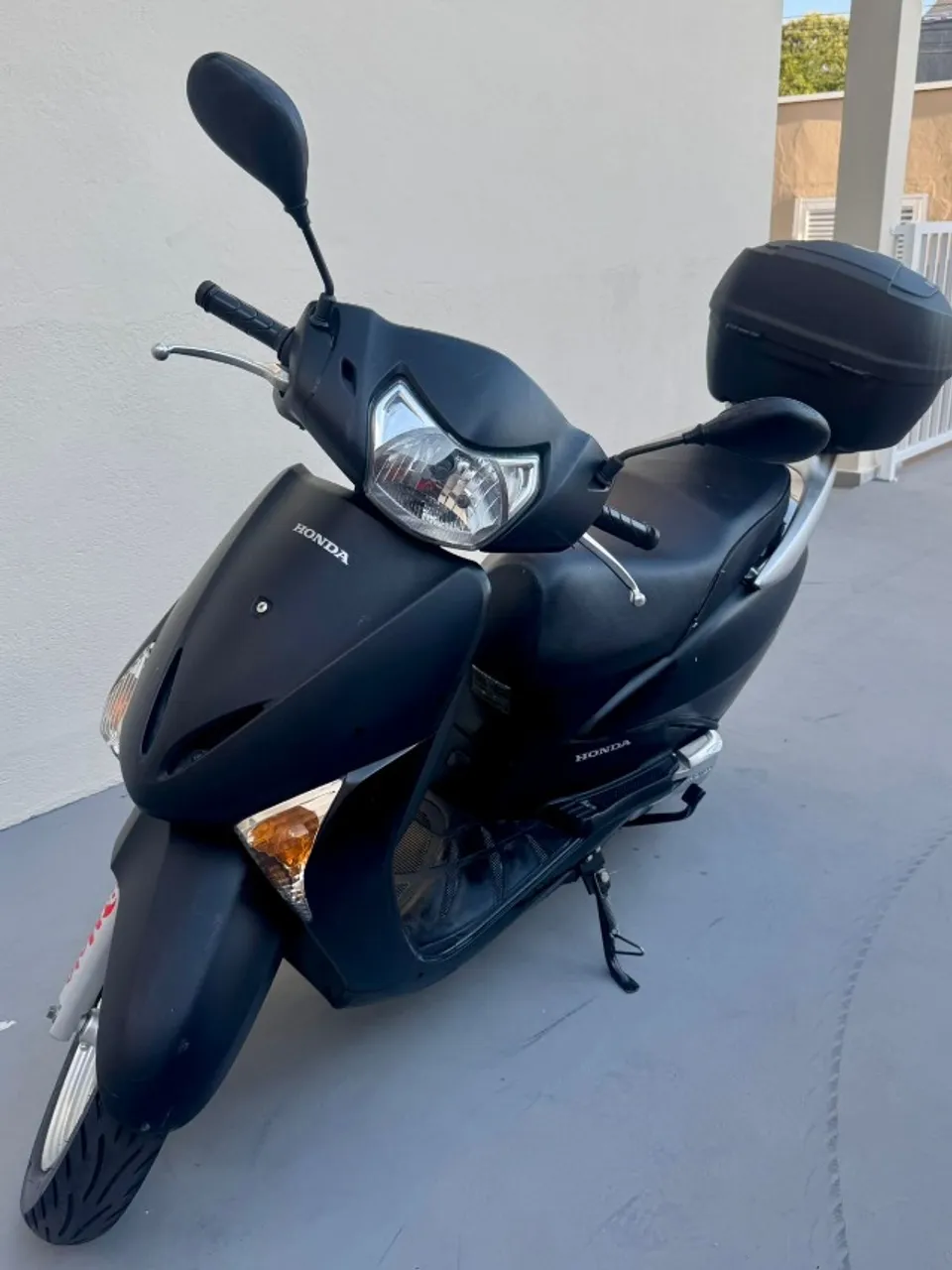 HONDA LEAD - MOTO EXCELENTE, FUNCIONAL E ECONOMICA.