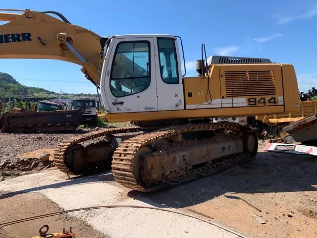 ESCAVADEIRA LIEBHERR R944c 2010