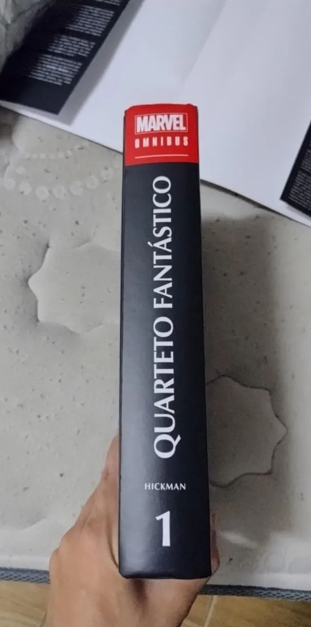 Quarteto Fantastico Omnibus - Jonathan Hickman - Foto 2