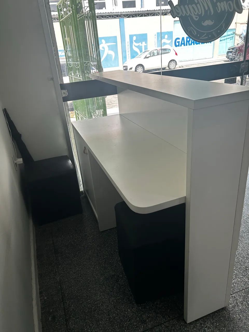 Vendo bancada de Recepção em MDF - Foto 3